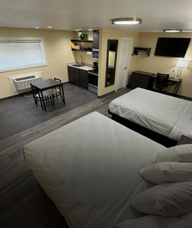 Relax Inn of Medford Superior Family Room